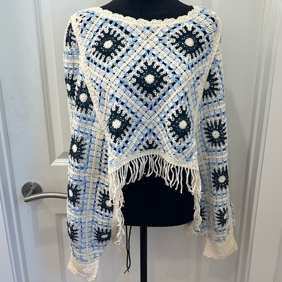 House of Harlow 1960 Sweaters - NWT House of Harlow 1960 Cream and Blue Geometric Shrug - OS